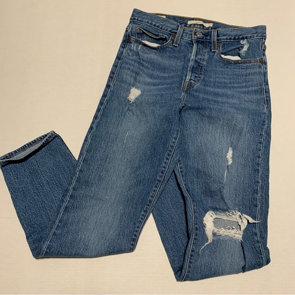 Levi's Distressed Wedgie Jeans Size 27 - Picture 1 of 12